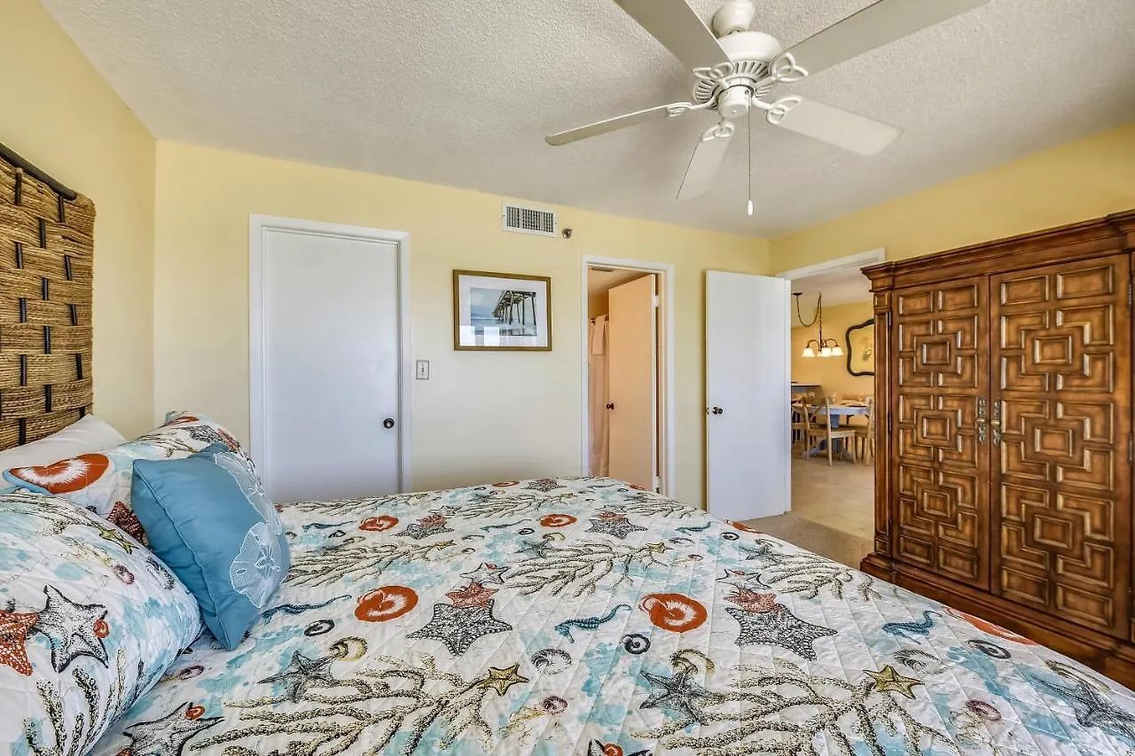 Holiday home Commodore Resort #707 By Book That Condo Panama City Beach