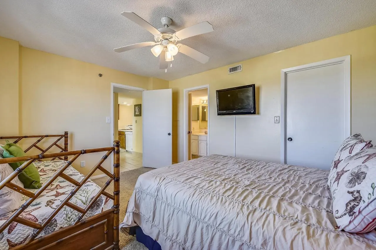 Commodore Resort #707 By Book That Condo Panama City Beach United States